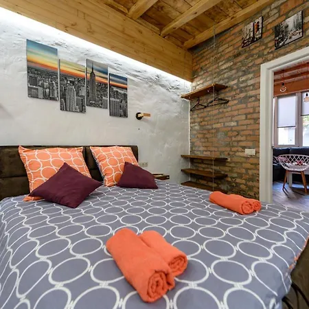 شقة New Loft-style House In Center