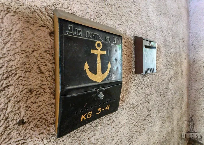 New Loft-style House In Center شقة أوديسا